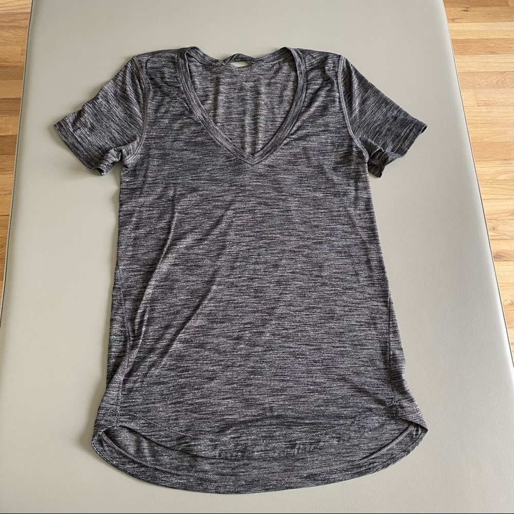 Lululemon Short Sleeve Shirt - Size 2